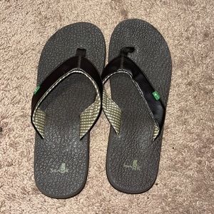 Sanuk sandals